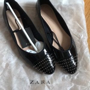 Never worn Zara ballet flats.